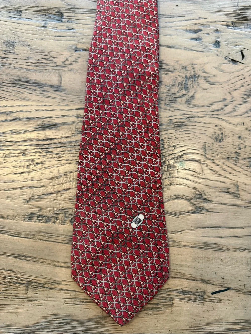 Gucci Red & Cream Interlocking Pattern Silk Tie
